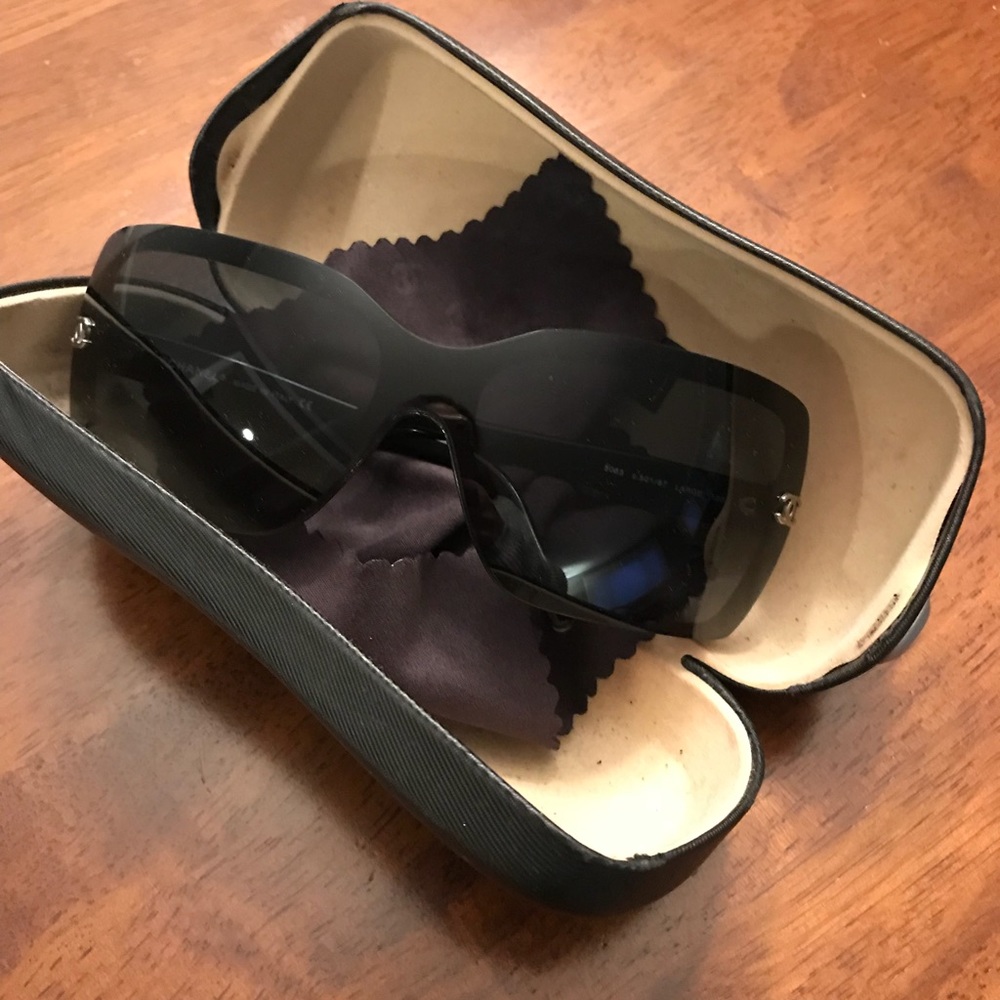 CHANEL Sunglasses - Authentic, Excellent Deal